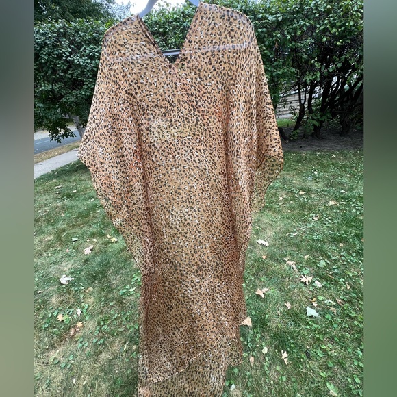 🐆⛱️👙V-Neck Sheer Maxi Leopard Print Swimsuit Cover Up / Poncho / Beach & Pool - Picture 3 of 17